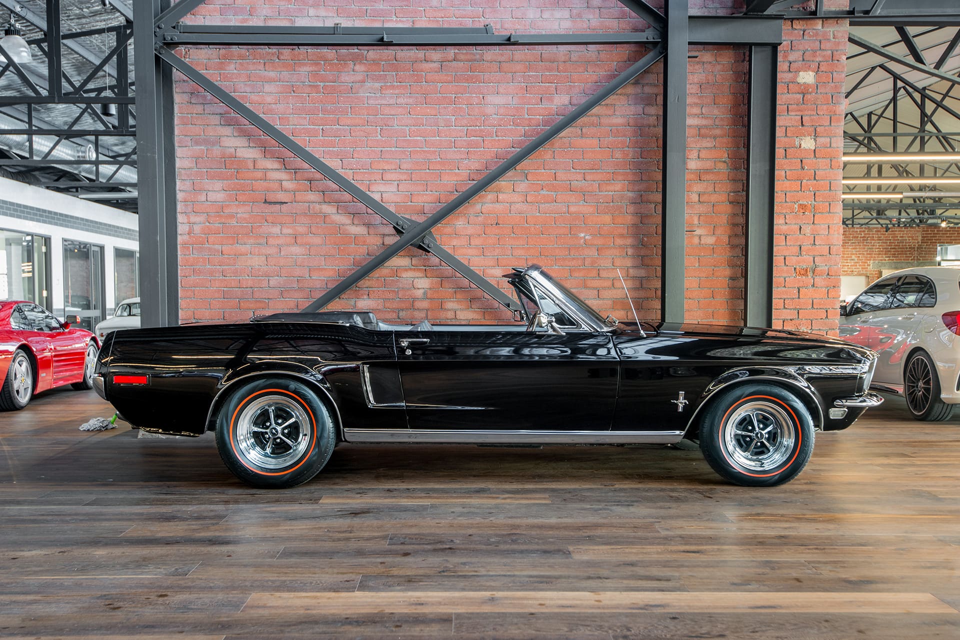 1968 Ford Mustang Convertible 390 - Richmonds - Classic and Prestige