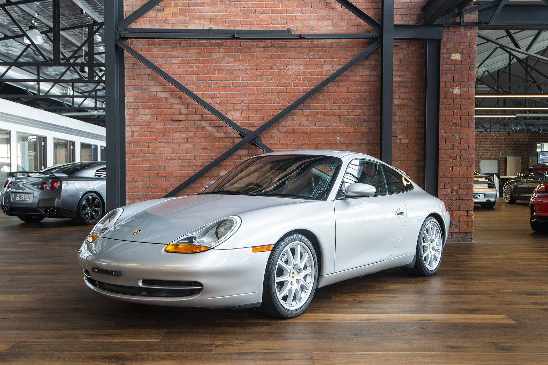 Porsche 911 carrera silver 996 (19) - Richmonds - Classic and Prestige Cars  - Storage and Sales - Adelaide, Australia