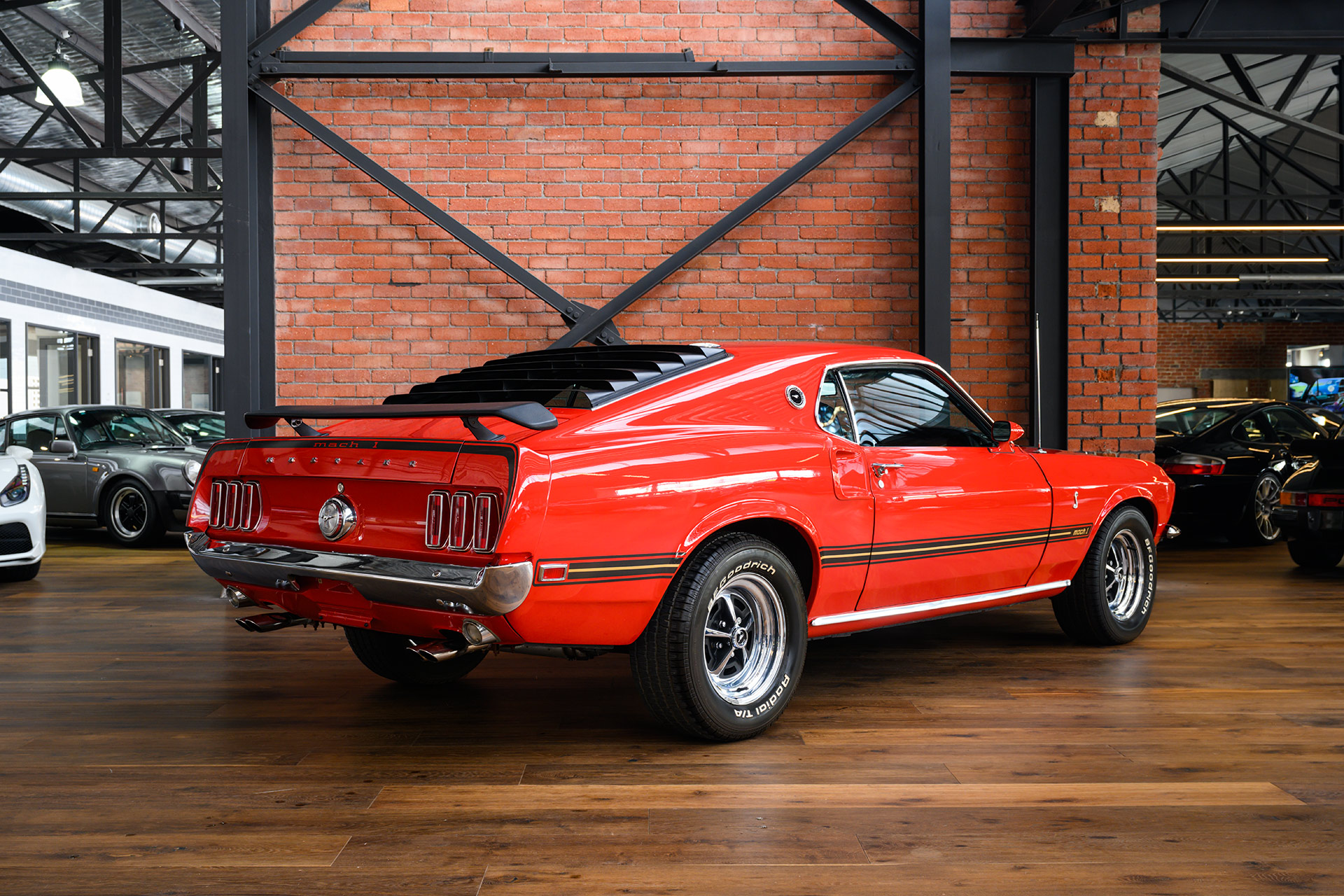 Ford Mustang Mach 1 red (31) - Richmonds - Classic and Prestige Cars ...