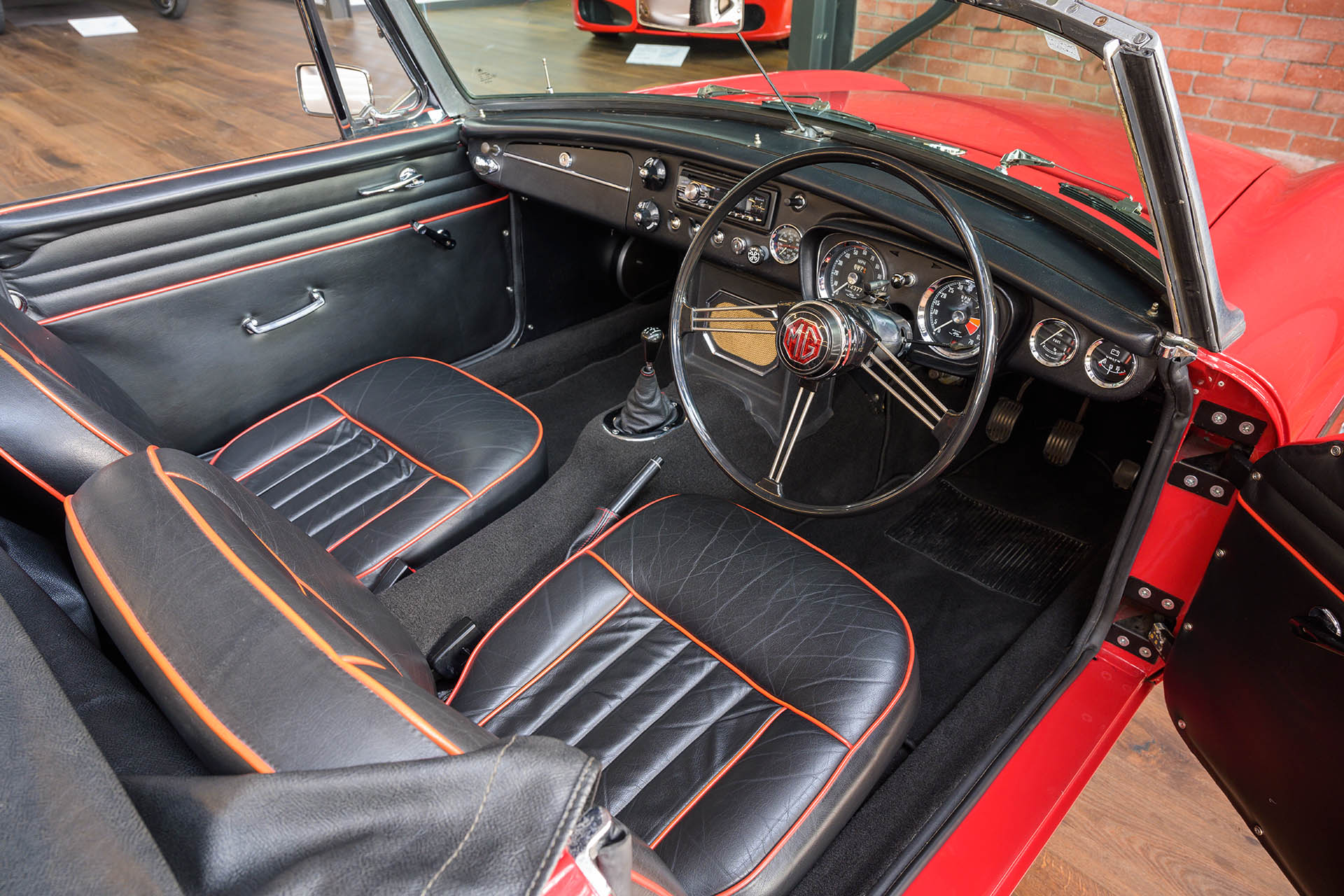 1963 MGB Mk1 Roadster - Richmonds - Classic and Prestige Cars - Storage