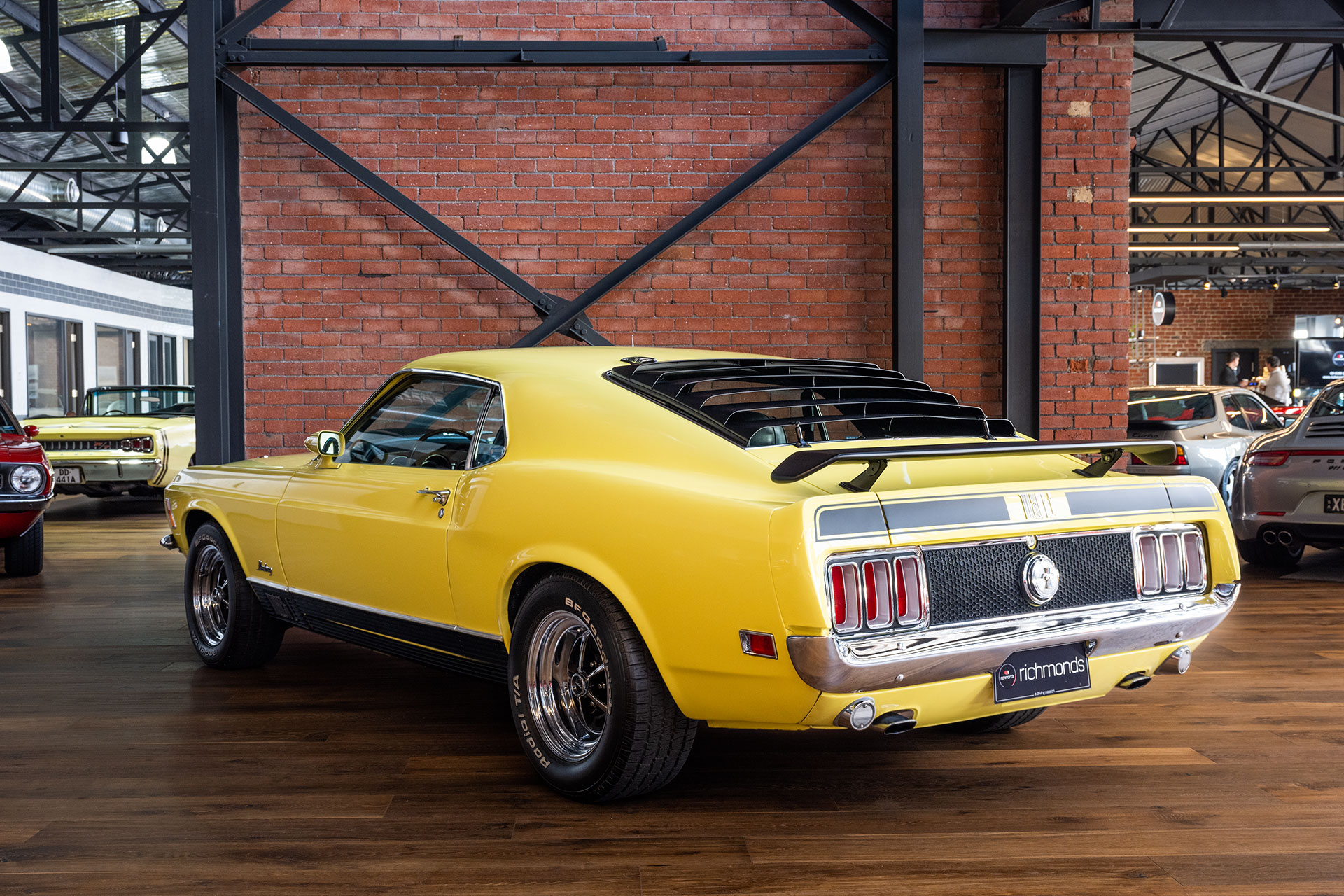 Ford Mustang Mach 1 Yellow (5) - Richmonds - Classic and Prestige Cars ...